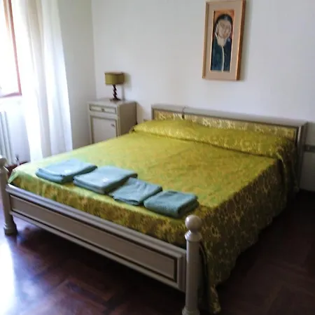 Lejlighed 3 Bedrooms With Enclosed Garden At
