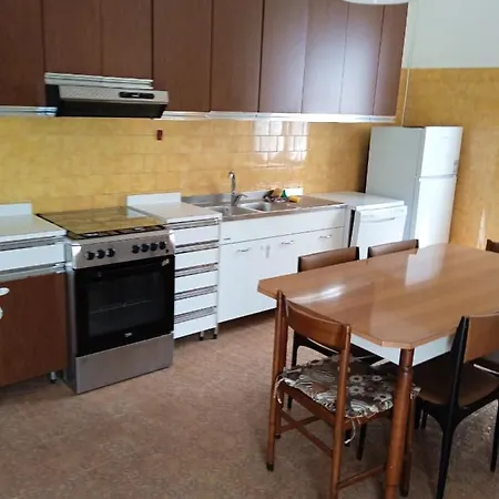 Lejlighed 3 Bedrooms With Enclosed Garden At