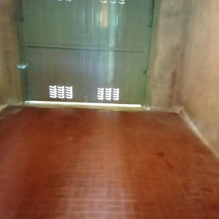 Апартаменты 3 Bedrooms With Enclosed Garden At